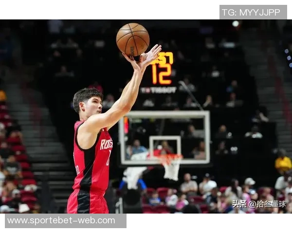 马克西盛赞格莱姆斯留队表现期待他将为球队增添强大实力 马克西盛赞格莱姆斯留队表现期待他将为球队增添强大实力