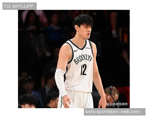 曾凡博向队友请求传球却遭无视队友选择独自进攻引发热议